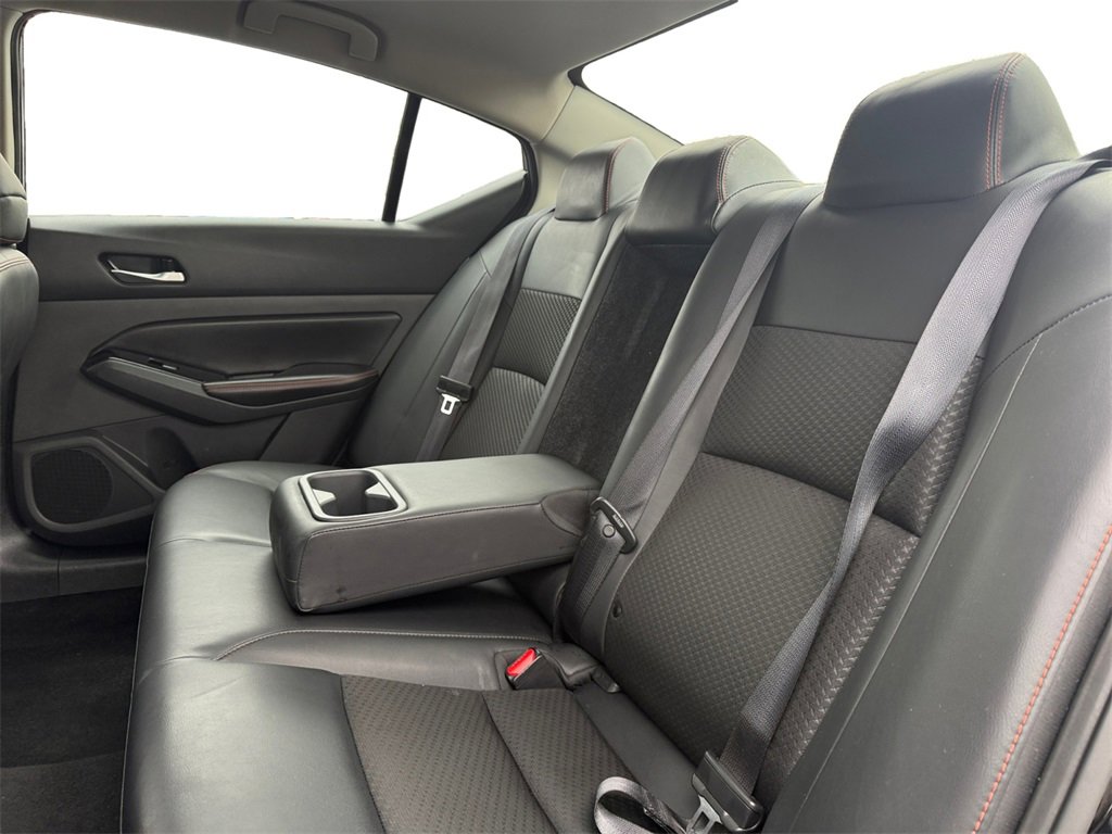 Used 2024 Nissan Altima 2.5 SR image 14