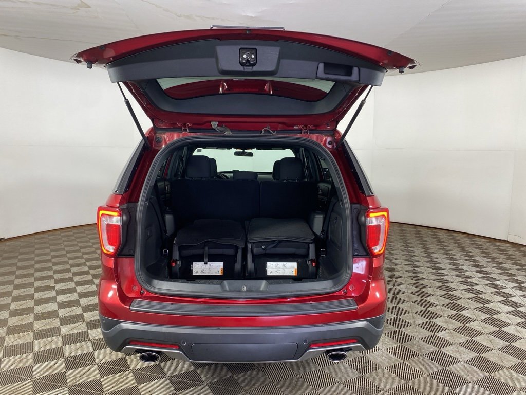 Used 2018 Ford Explorer XLT image 20