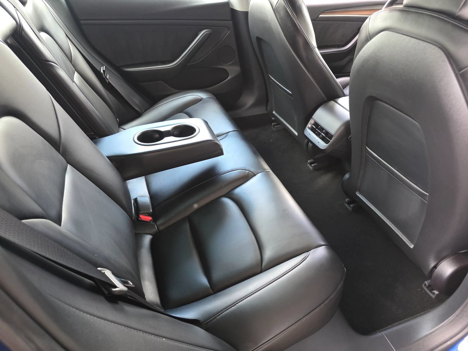 Used 2022 Tesla Model 3 Long Range AWD/4WD image 30