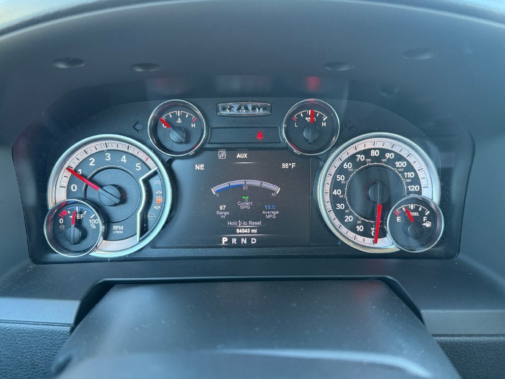 Used 2018 RAM 1500 Laramie AWD/4WD image 14