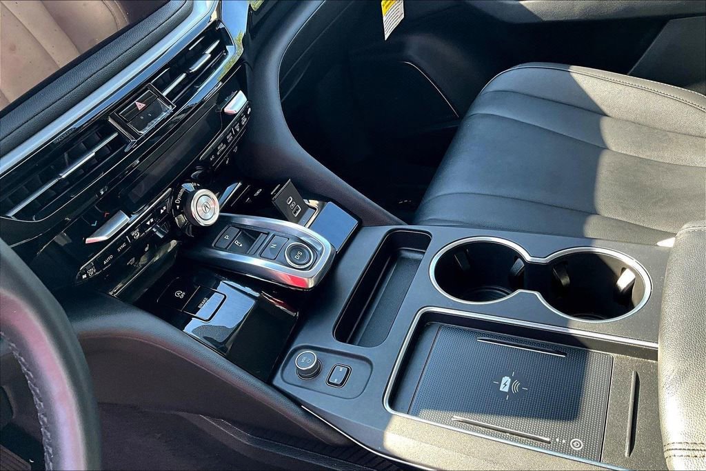 Used 2025 Acura MDX FWD image 12