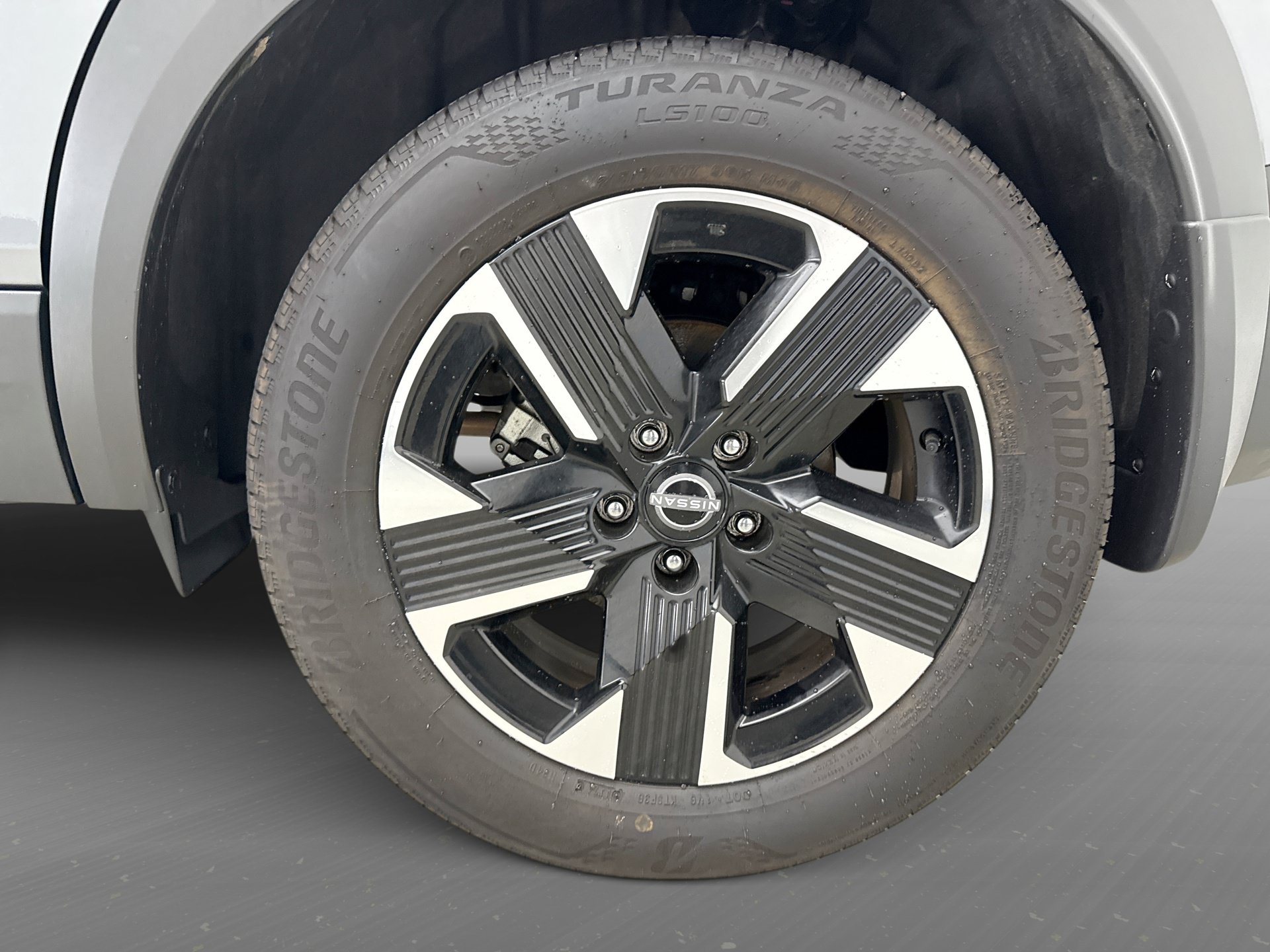 Used 2025 Nissan Kicks SR AWD/4WD image 20