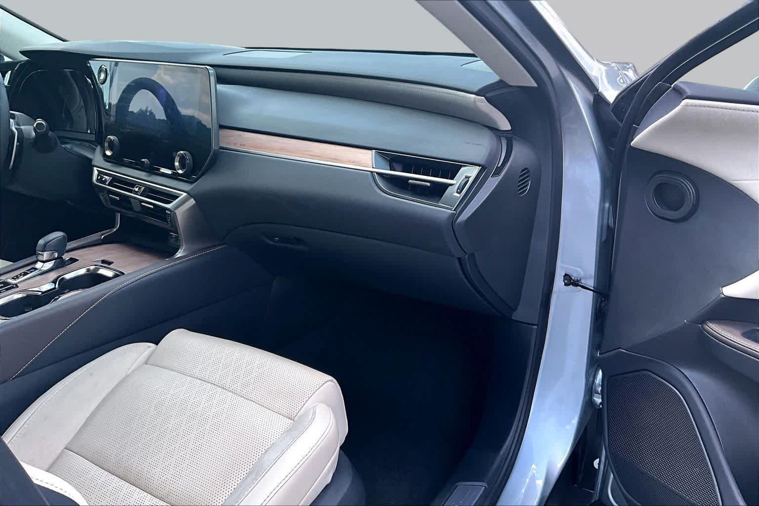 Used 2023 Lexus RX 350 FWD w/ Accessory Package (Z1) image 18
