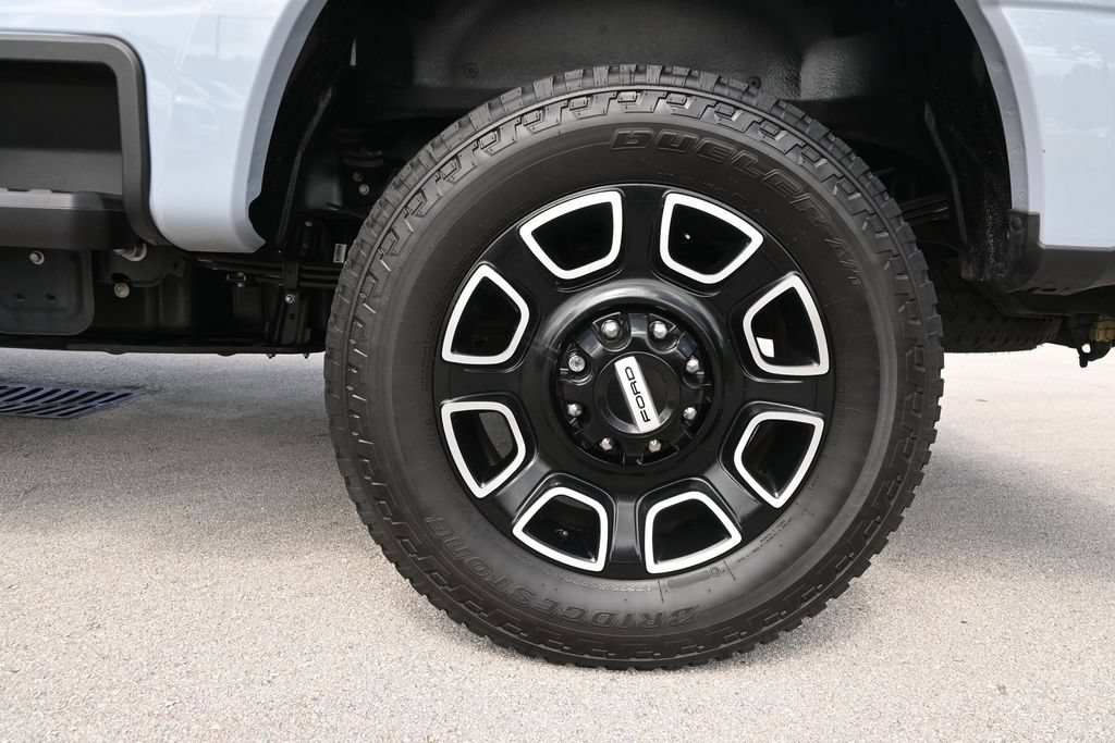 Used 2026 Ford F350 Platinum AWD/4WD image 7