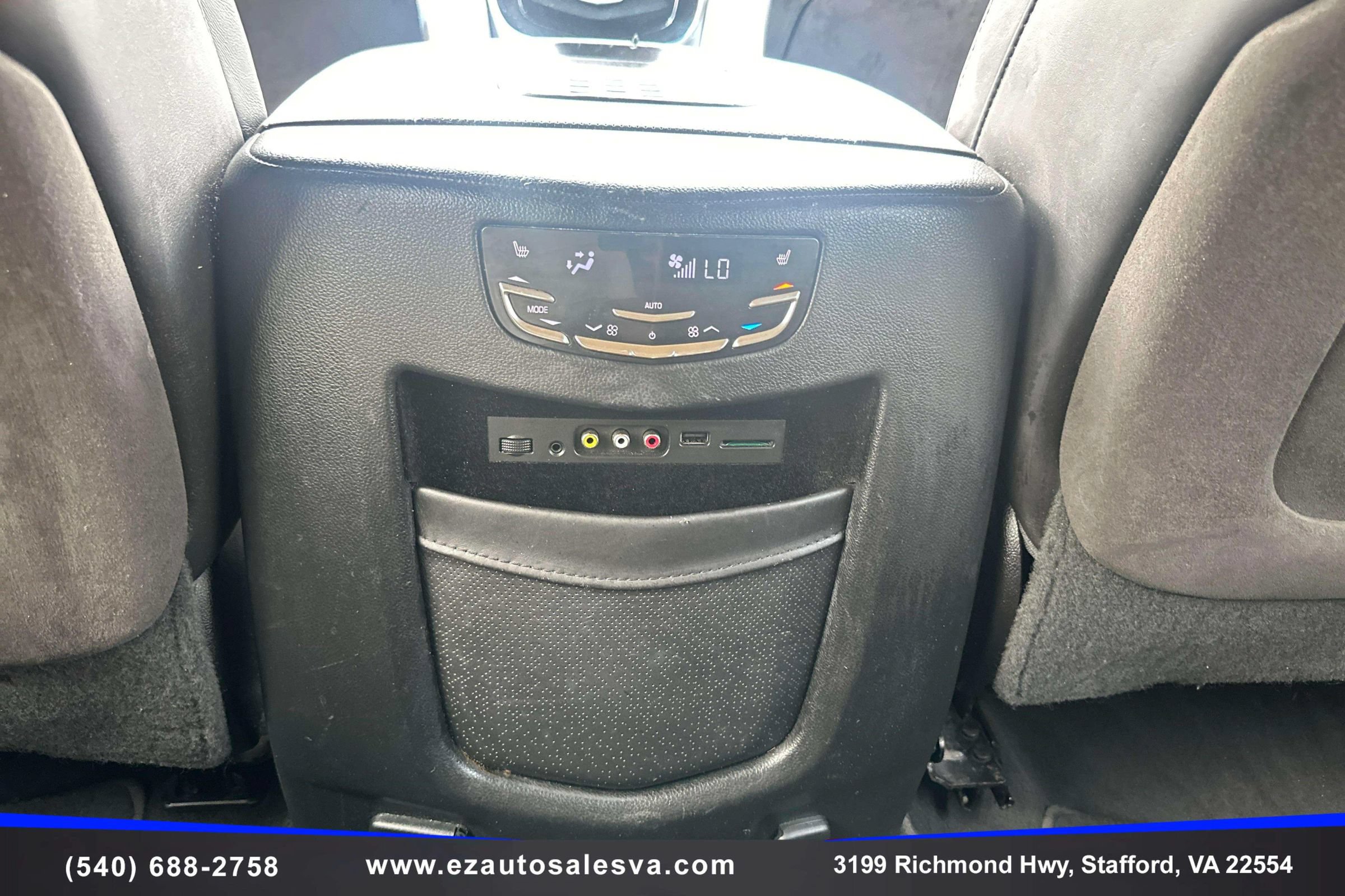 Used 2016 Cadillac Escalade ESV Platinum AWD/4WD image 19