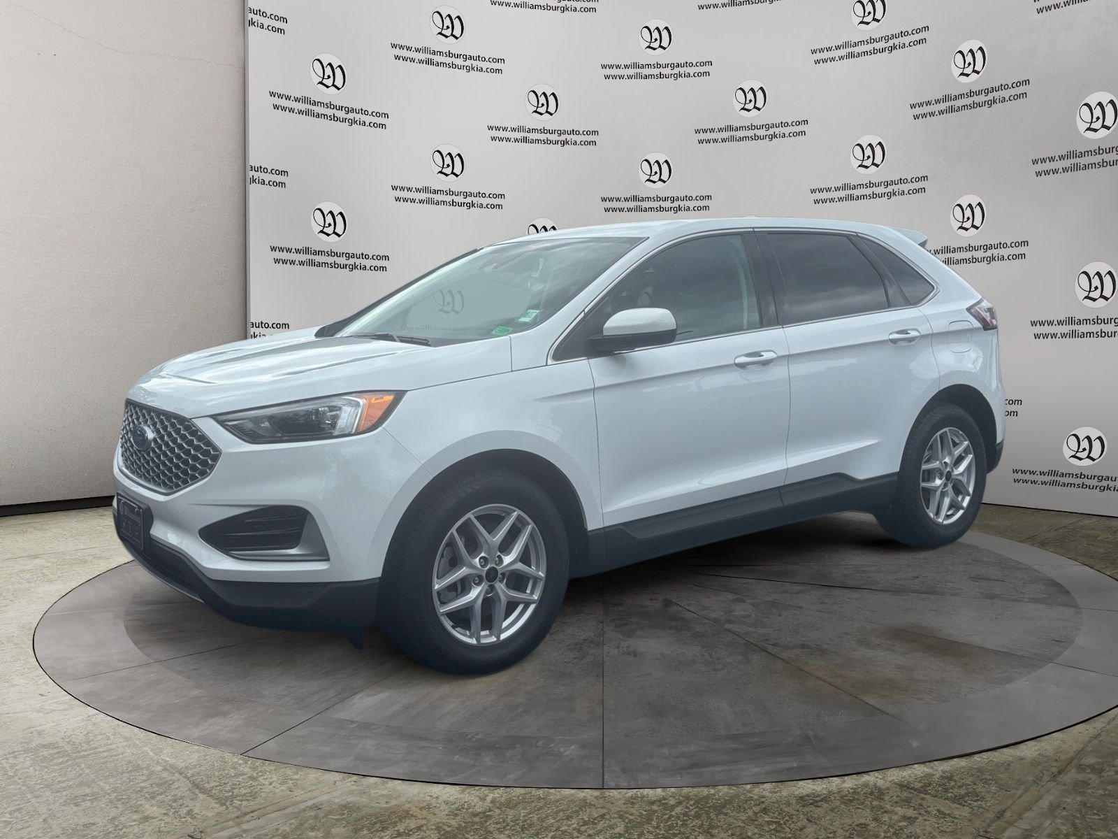 Used 2024 Ford Edge SEL AWD/4WD image 1