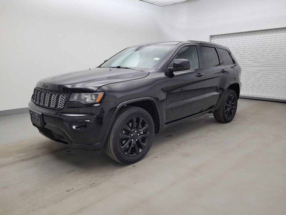 Used 2021 Jeep Grand Cherokee Laredo X image 2