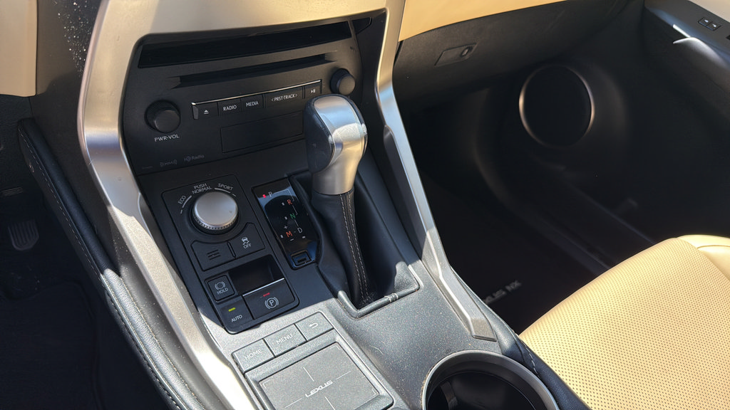 Used 2015 Lexus NX 200t AWD w/ Luxury Package image 27