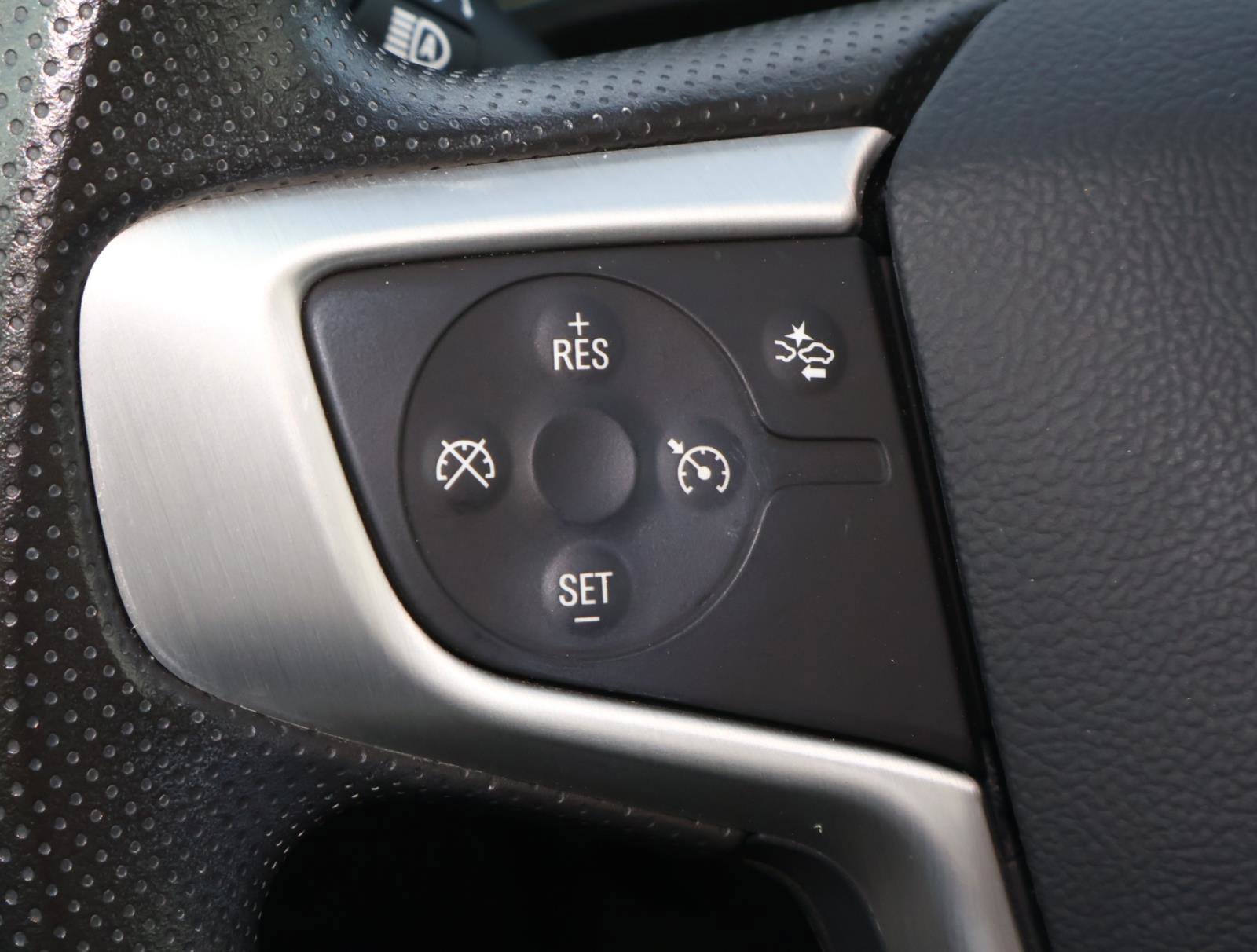 Used 2022 GMC Terrain SLE w/ Driver Convenience Package image 19