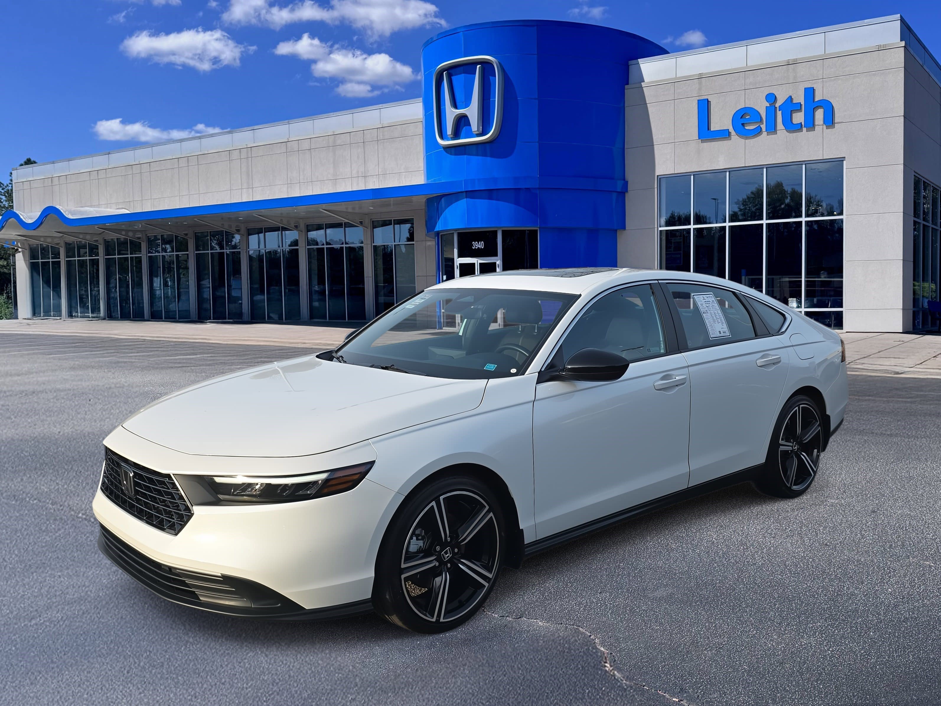 Used 2023 Honda Accord Sport image 1