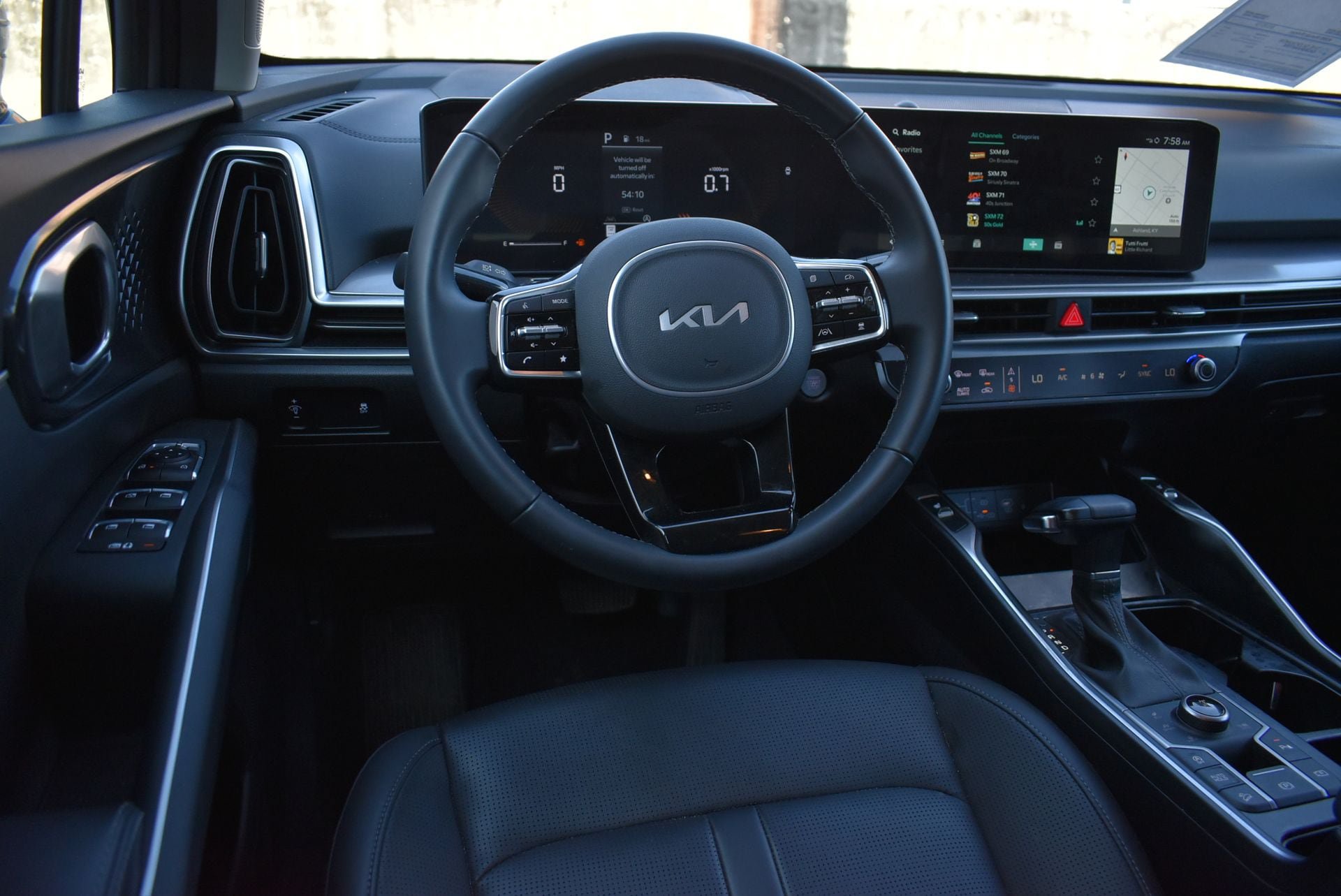 Used 2025 Kia Sorento S AWD/4WD image 18