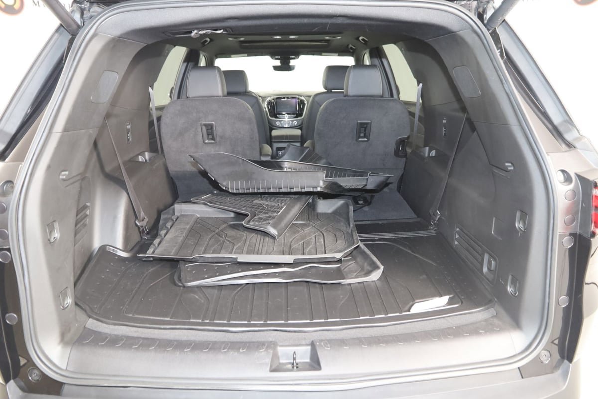 Used 2023 Chevrolet Traverse LT w/ LT Premium Package AWD/4WD image 51