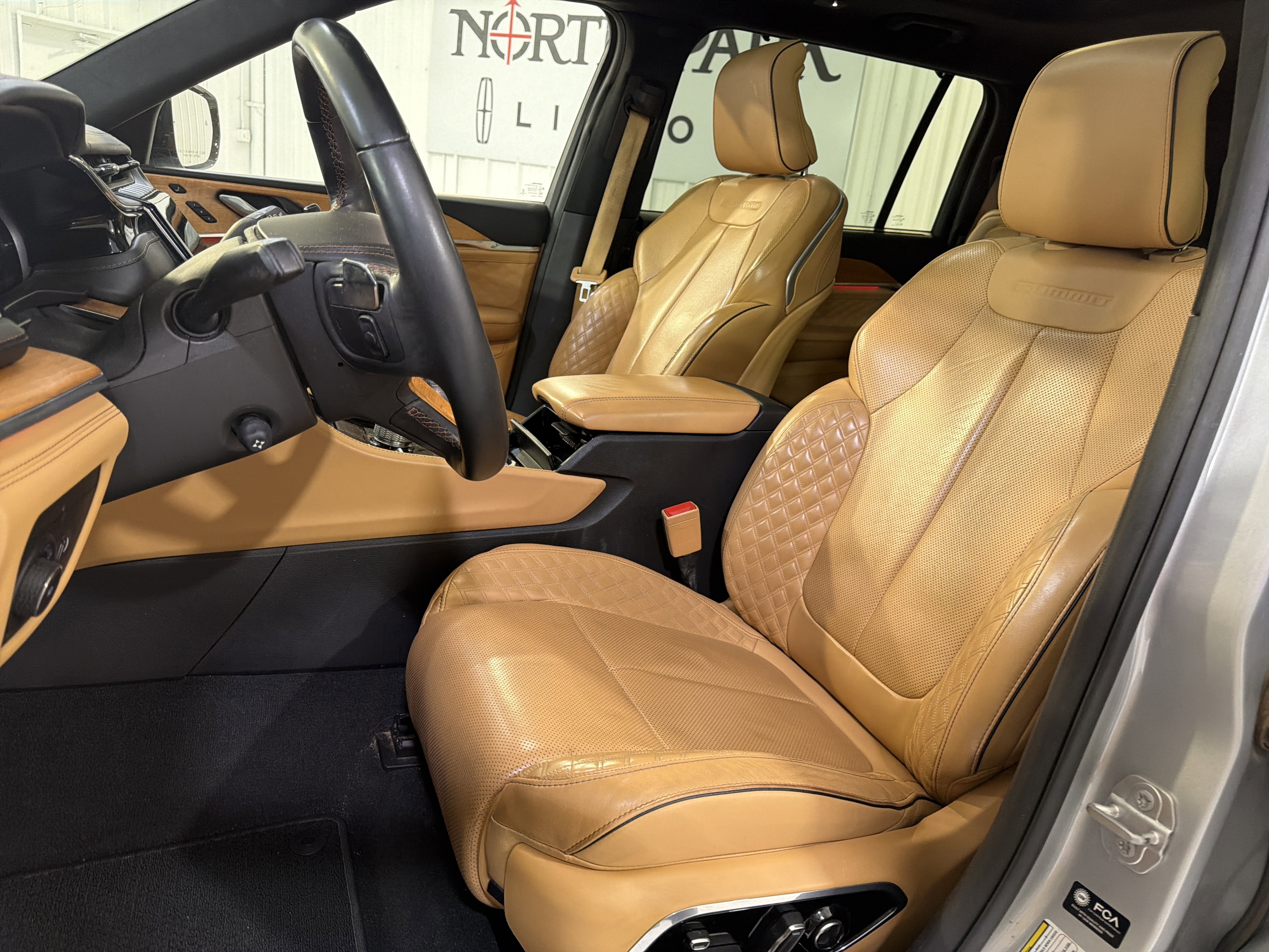 Used 2023 Jeep Grand Cherokee L Summit AWD/4WD image 9