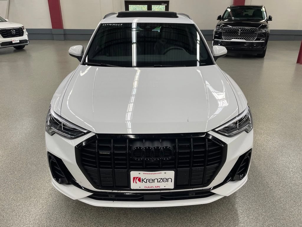 Used 2024 Audi Q3 2.0T Premium Plus w/ Premium Plus Package AWD/4WD image 3