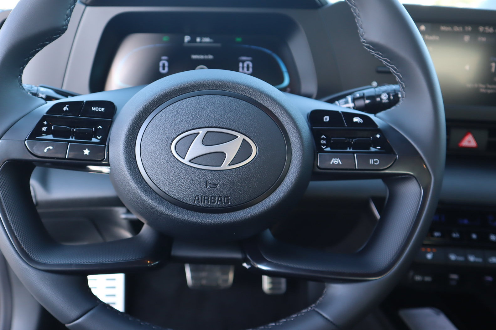 New 2026 Hyundai Elantra SEL Sport FWD image 11