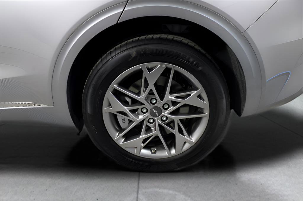 Used 2025 Genesis GV70 2.5T AWD/4WD image 17