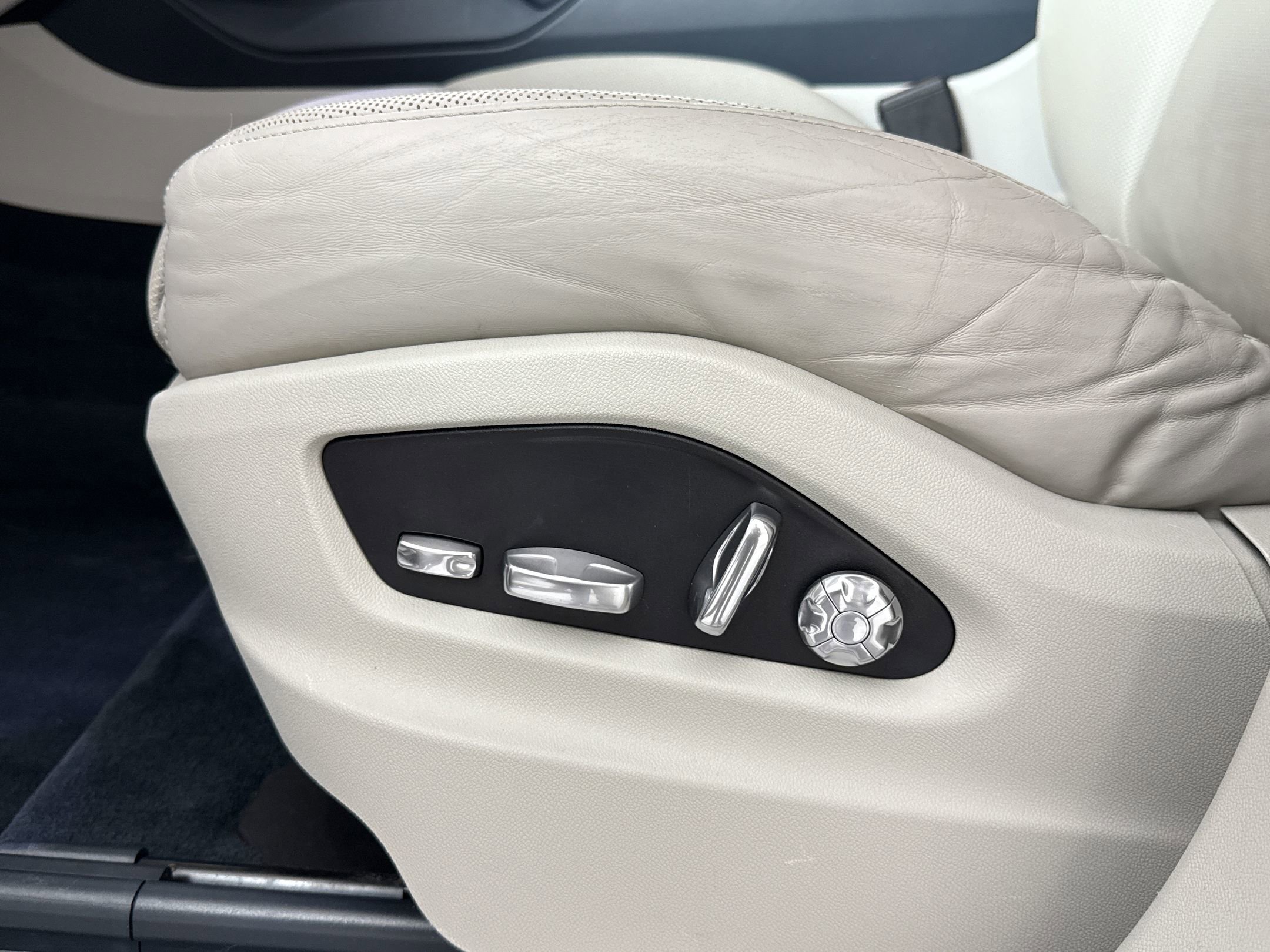 Used 2019 Porsche Cayenne S AWD/4WD image 13