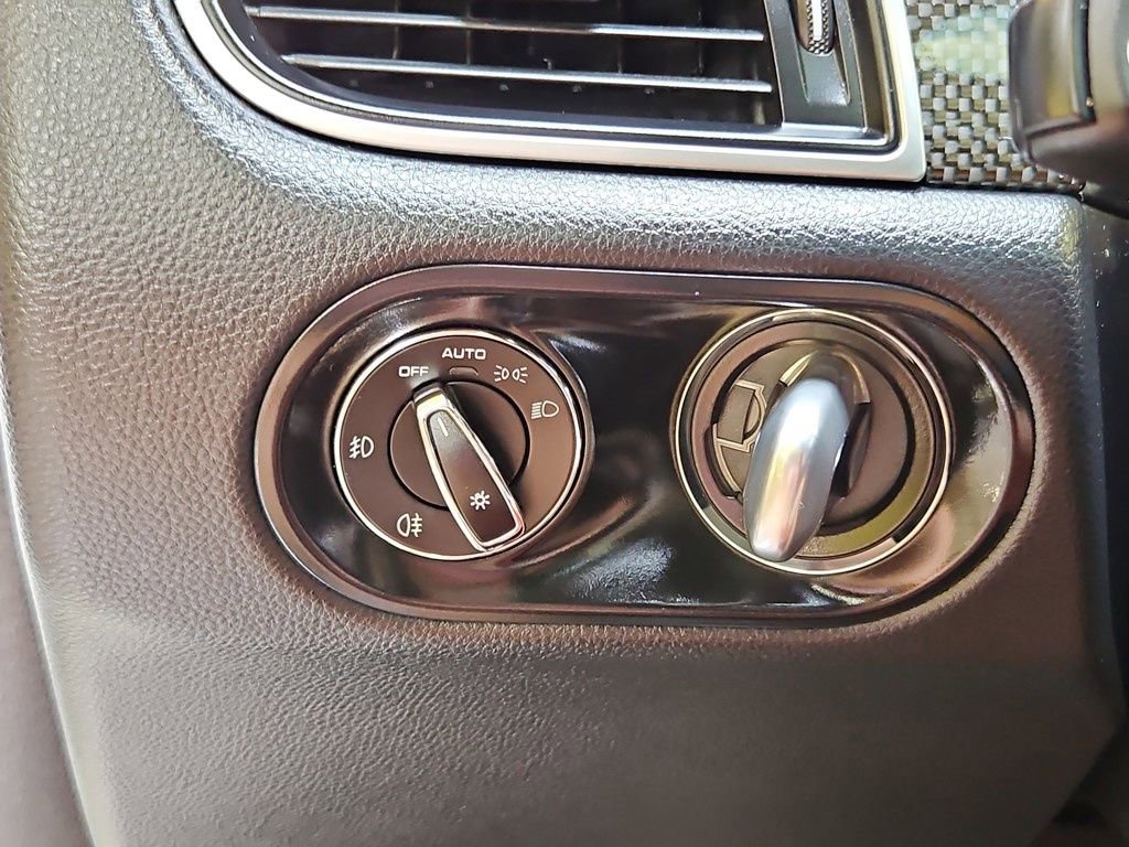 Used 2018 Porsche Macan GTS image 21