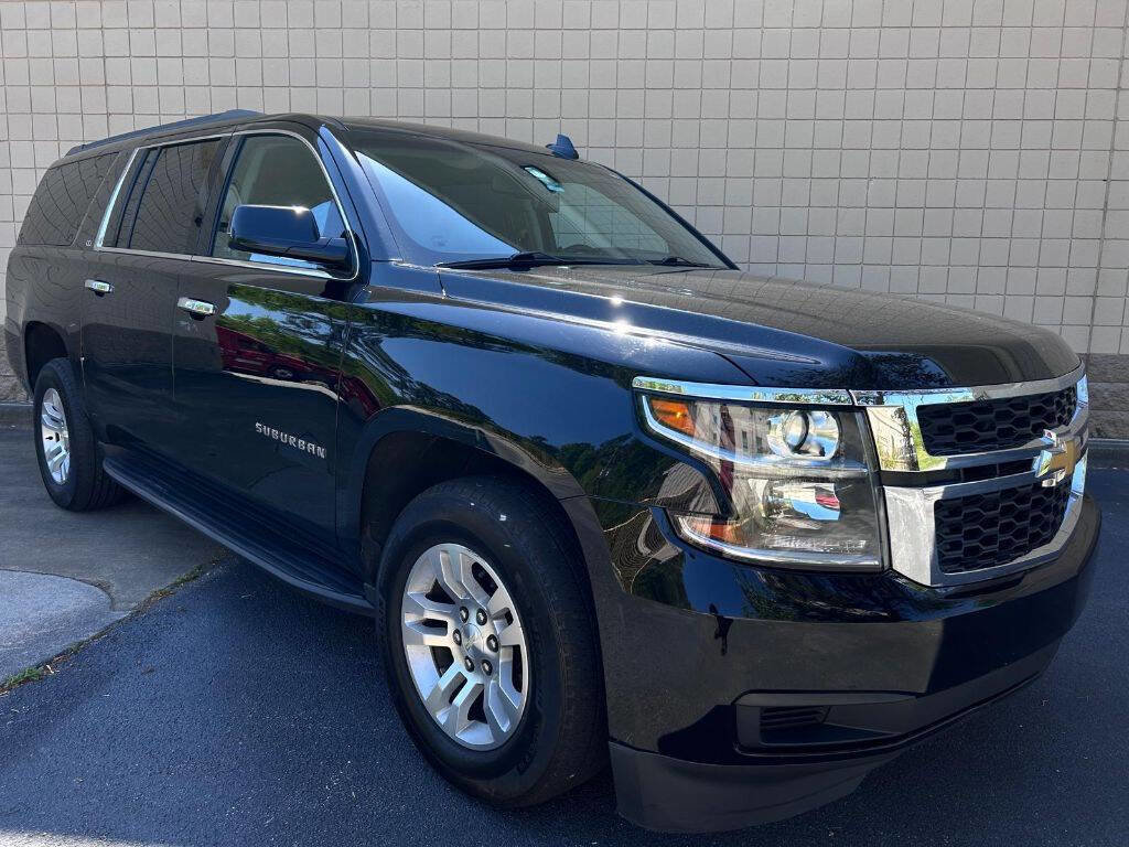 Used 2020 Chevrolet Suburban LT AWD/4WD image 1