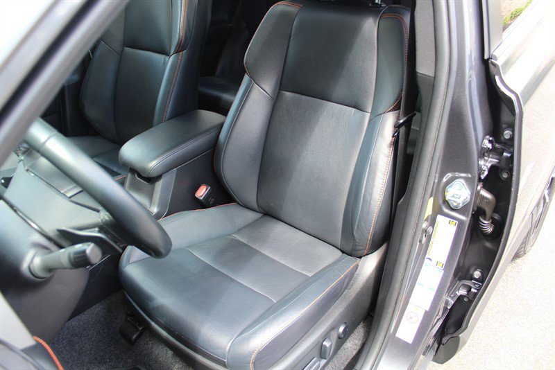 Used 2016 Toyota RAV4 SE w/ Advanced Technology Package AWD/4WD image 19