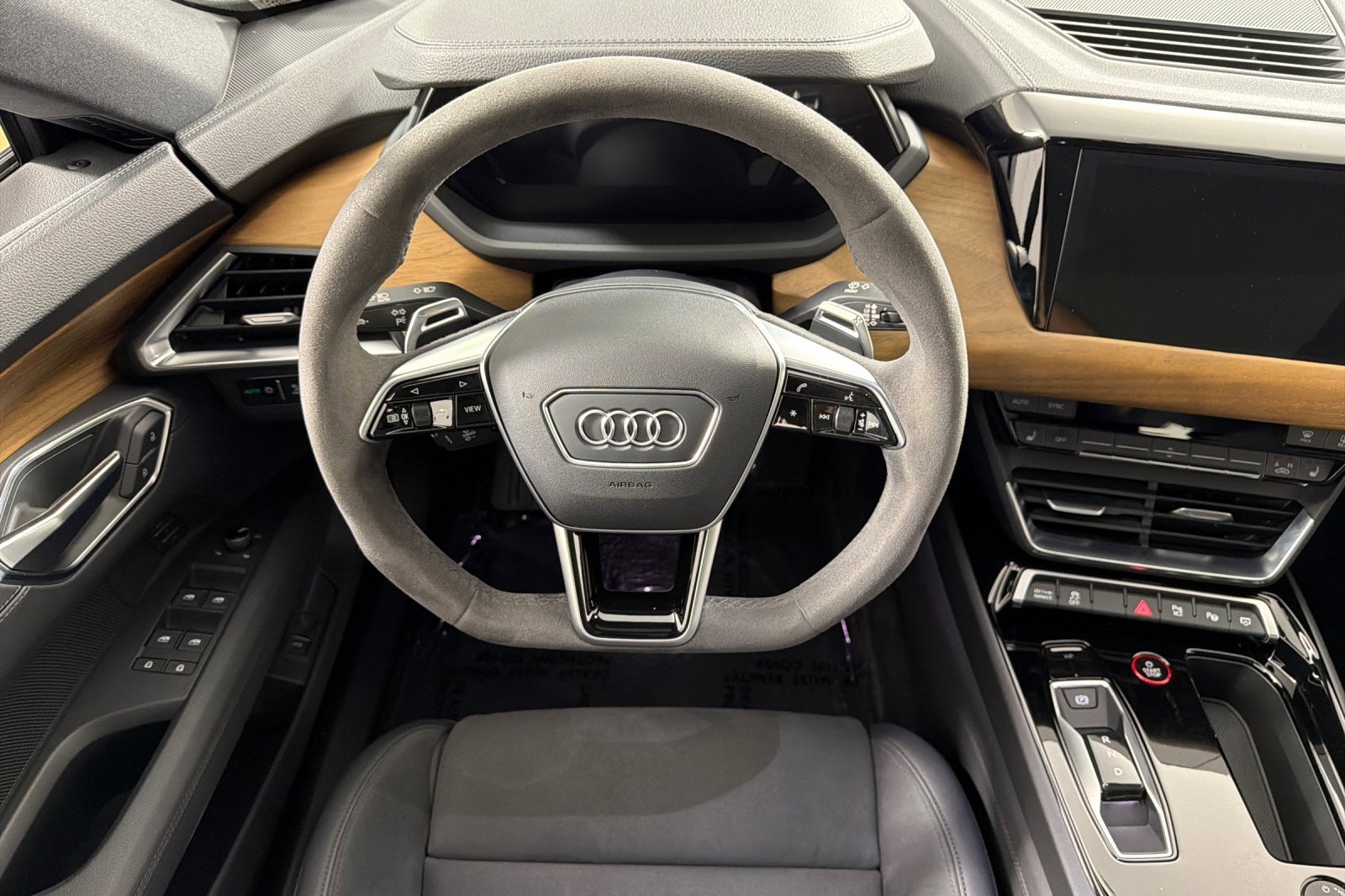 Used 2023 Audi e-tron GT Prestige w/ Prestige Package image 13