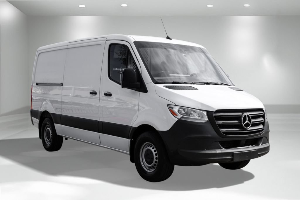 Used 2024 Mercedes-Benz Sprinter 2500 image 5