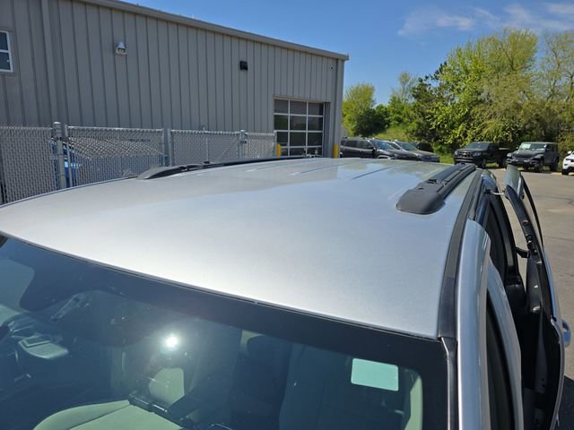 Used 2011 Chrysler Town & Country Touring w/ Entertainment Group #1 FWD image 12