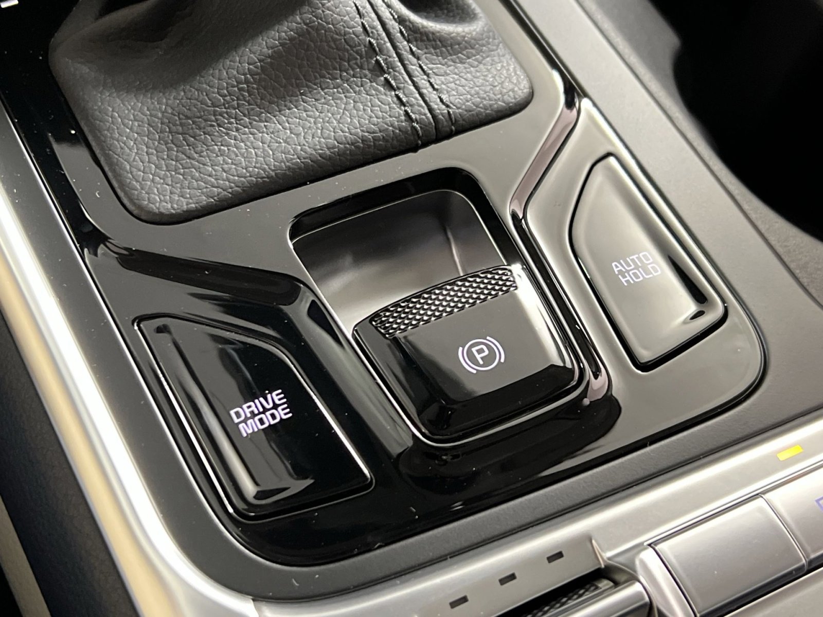 New 2026 Kia Carnival SX w/ SX Dark Edition Package image 32