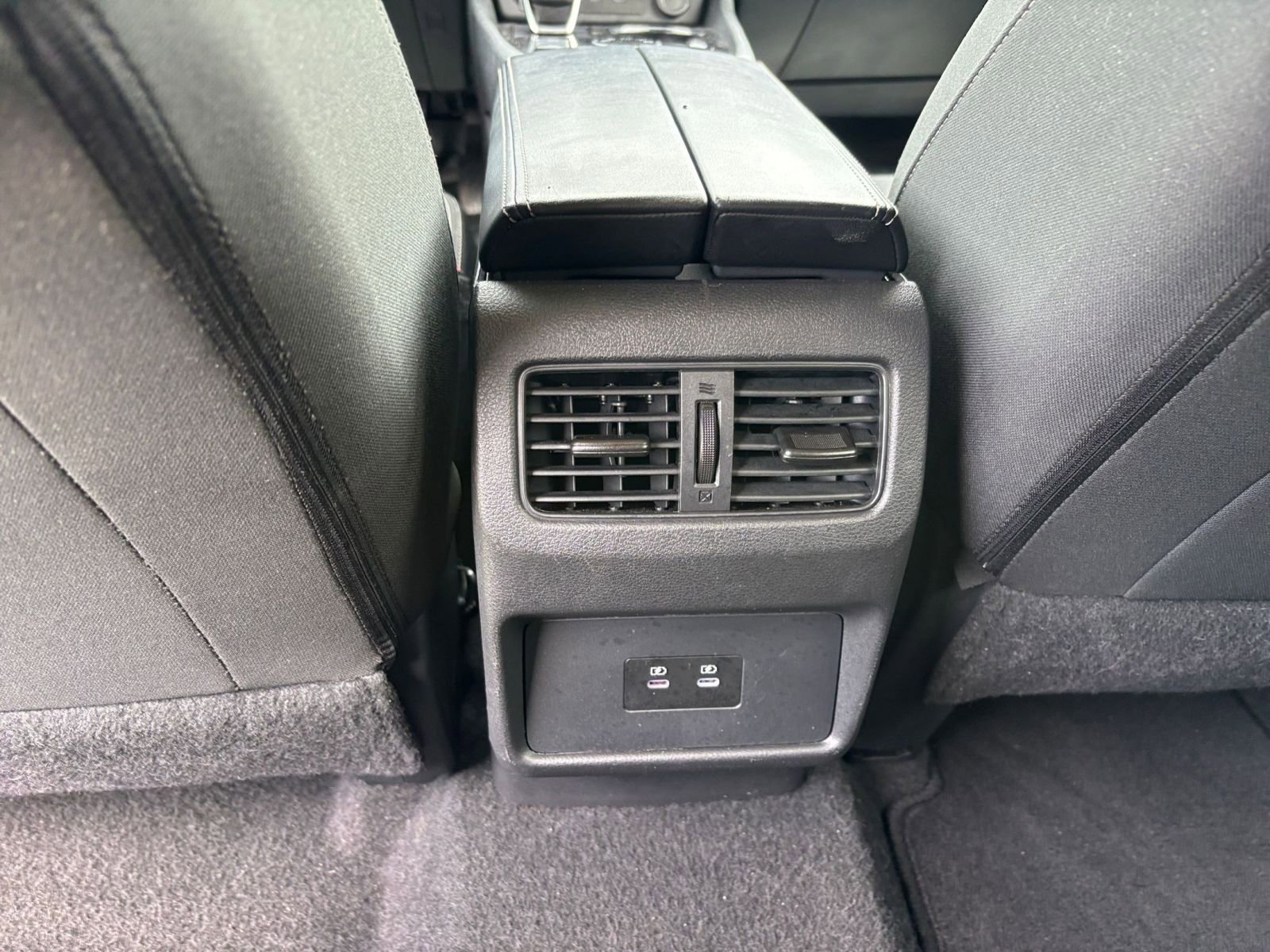 Used 2025 Nissan Rogue SV AWD/4WD image 24