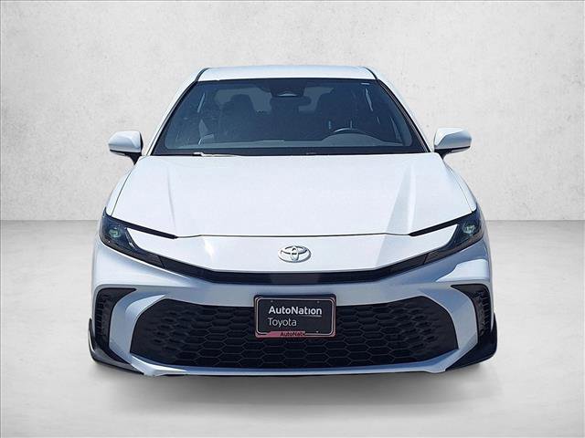 Used 2025 Toyota Camry SE FWD image 2