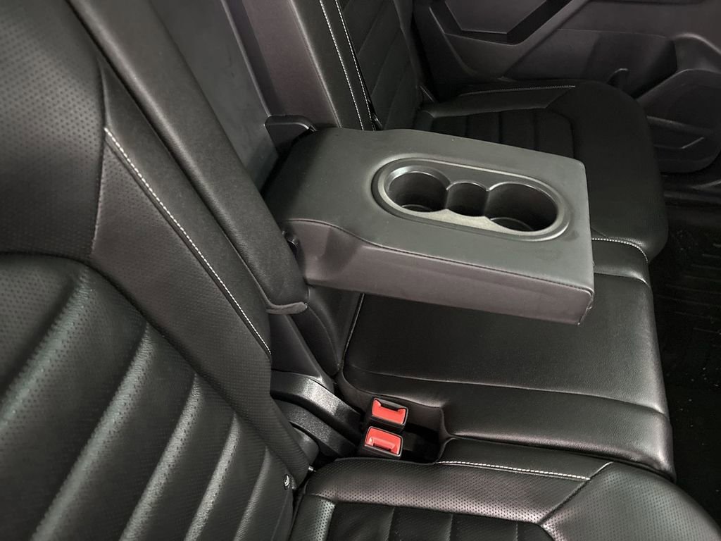 Used 2022 Volkswagen Atlas Cross Sport SEL R-Line image 26