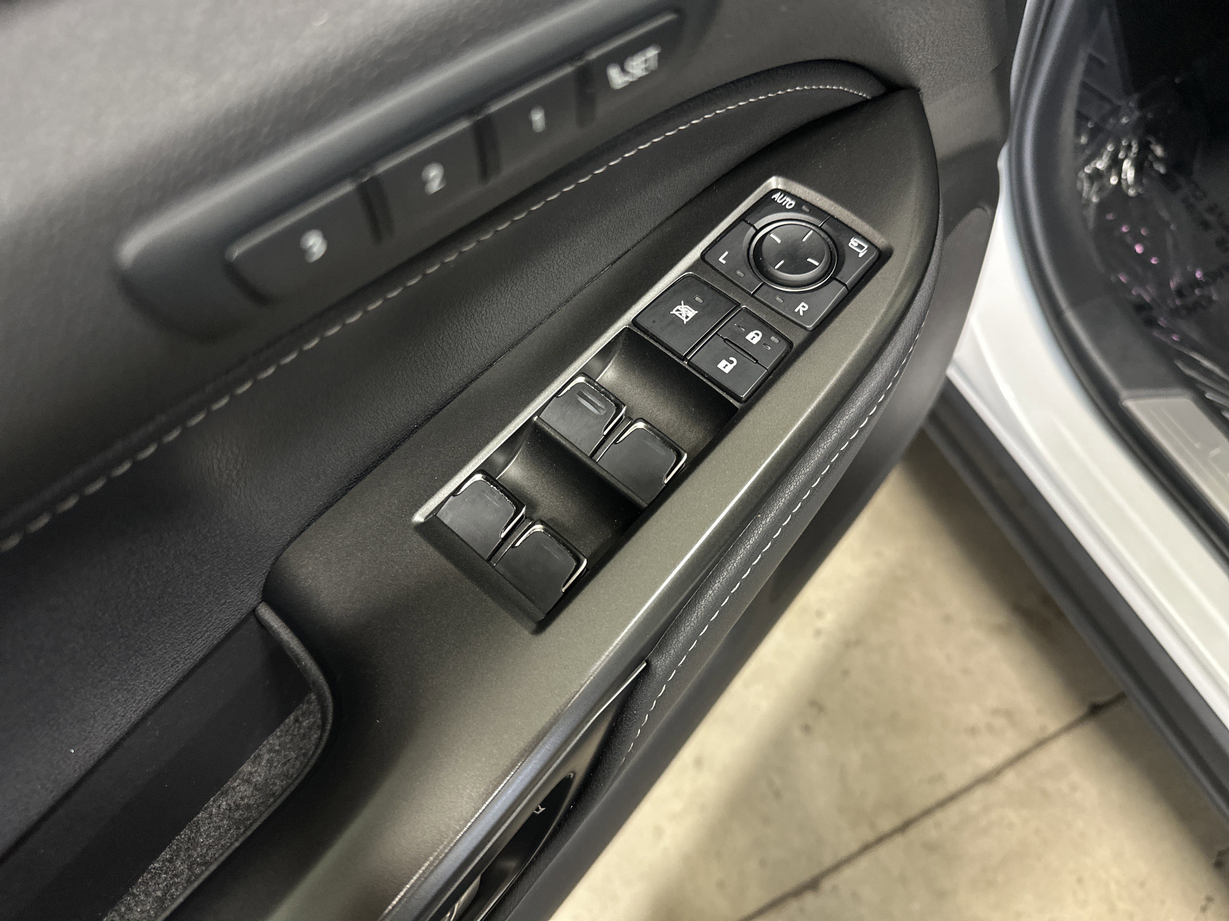 Used 2024 Lexus NX 350 AWD image 15