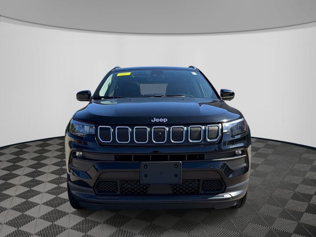 Certified 2022 Jeep Compass Latitude w/ Sun and Sound Group AWD/4WD image 8