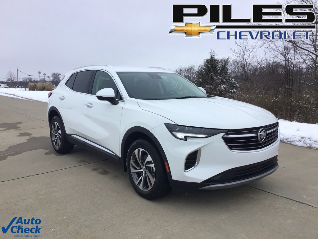 Used 2022 Buick Envision Essence w/ Safety Package image 1