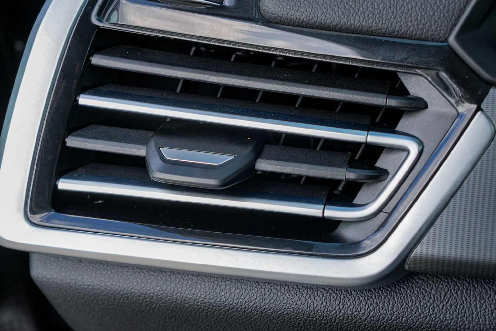 Used 2022 BMW X5 xDrive40i w/ Premium Package image 28