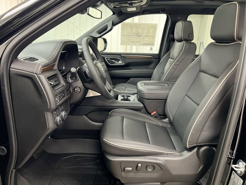 Used 2023 Chevrolet Tahoe Premier AWD/4WD image 20