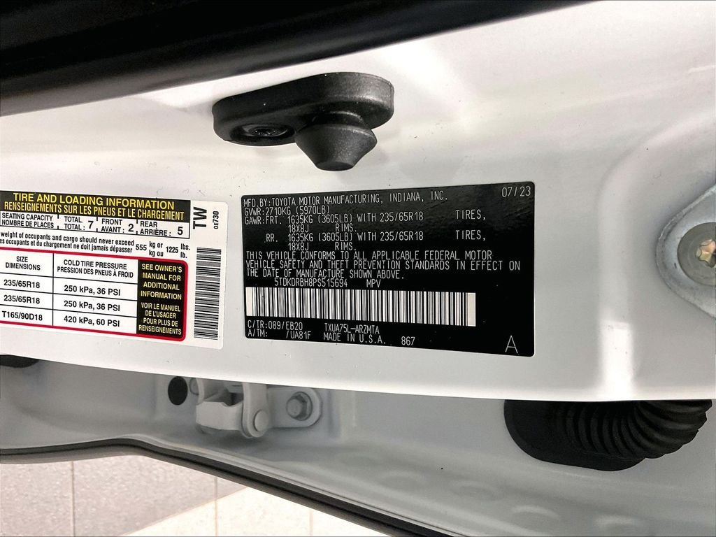 Used 2023 Toyota Highlander XLE AWD/4WD image 36