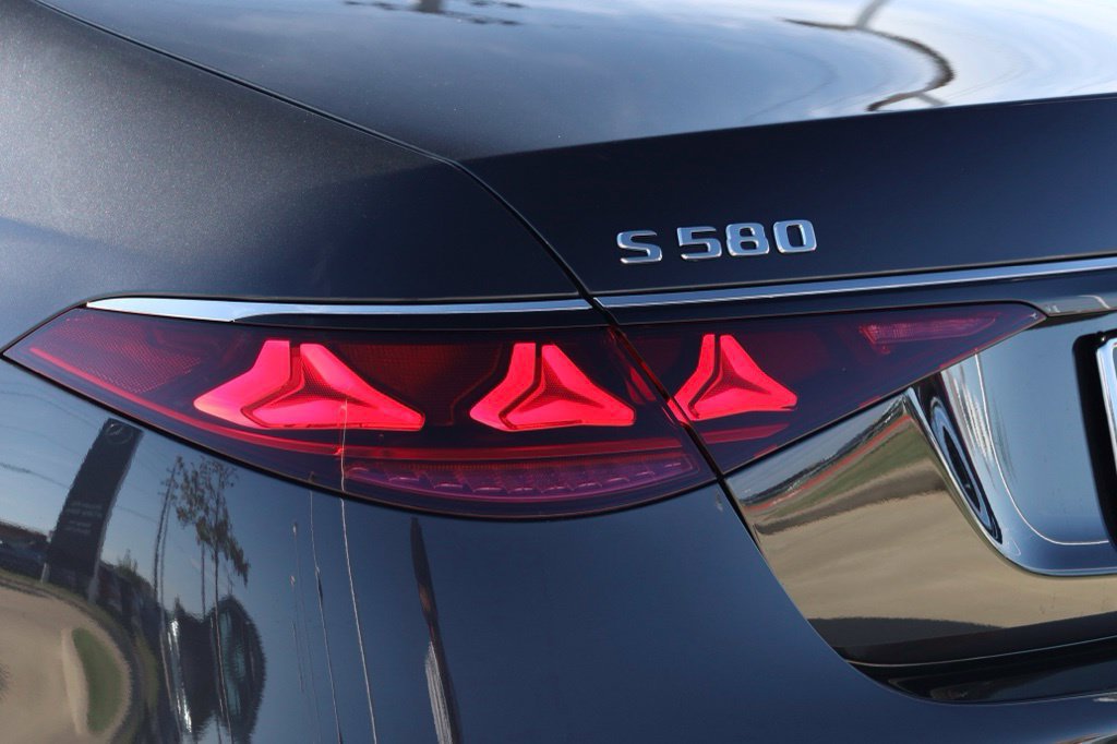 New 2027 Mercedes-Benz S 580 4MATIC Sedan image 11