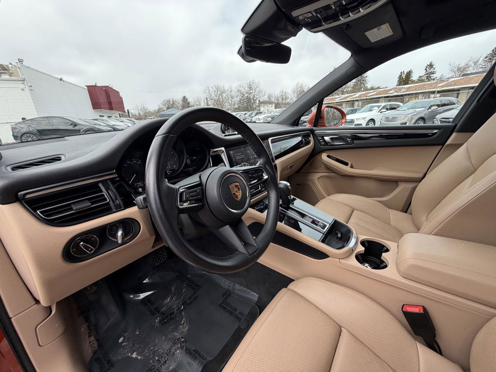 Used 2022 Porsche Macan S AWD/4WD image 14