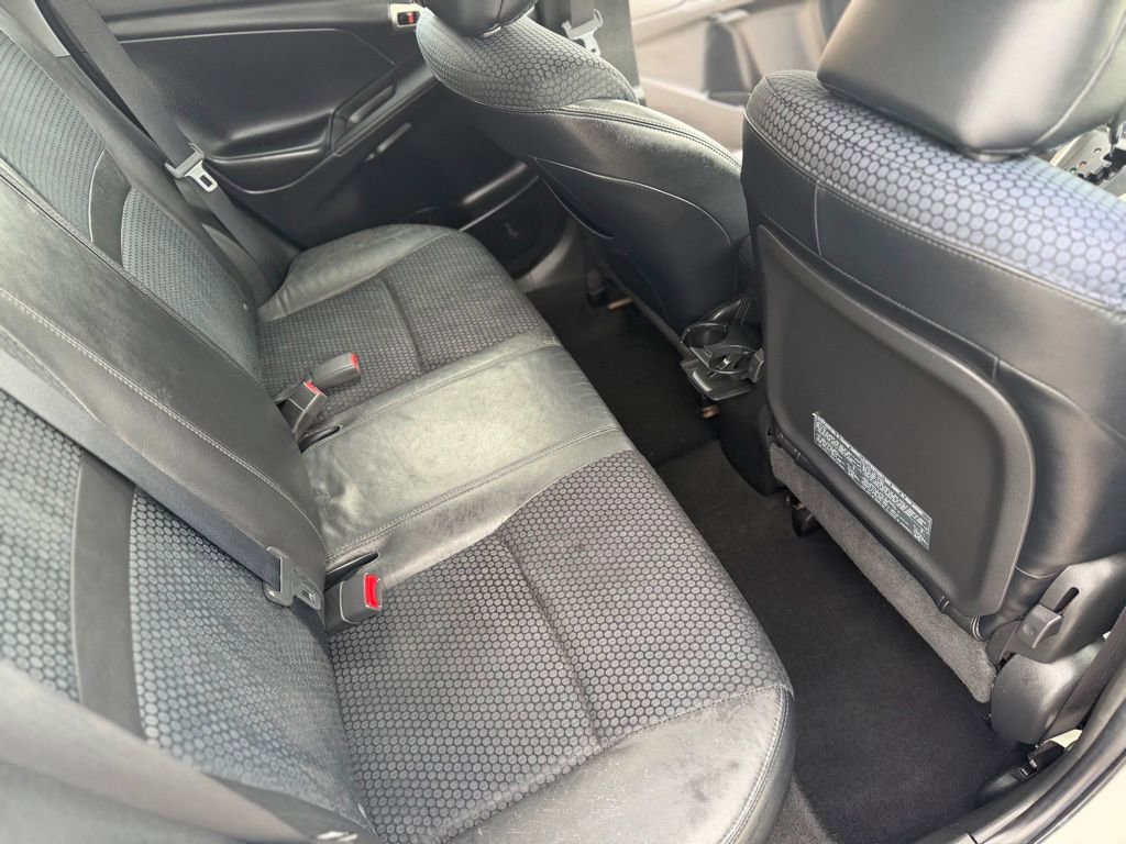 Used 2009 Pontiac Vibe GT FWD image 13