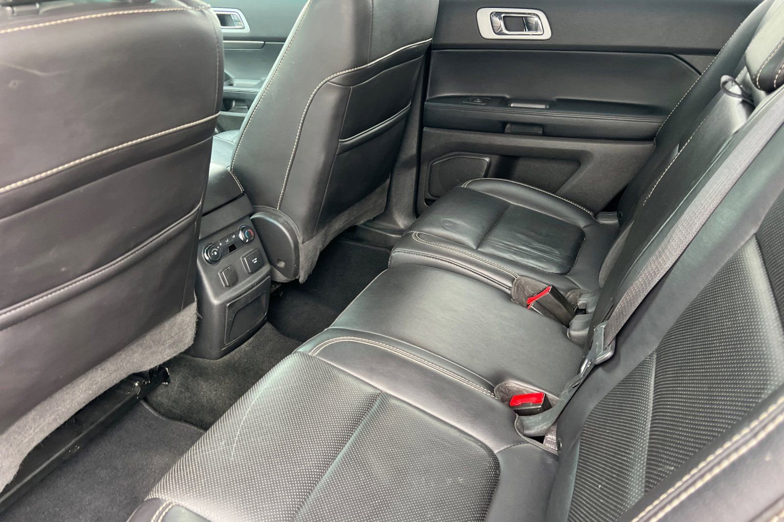 Used 2013 Ford Explorer Sport w/ Class III Trailer Tow Pkg image 9