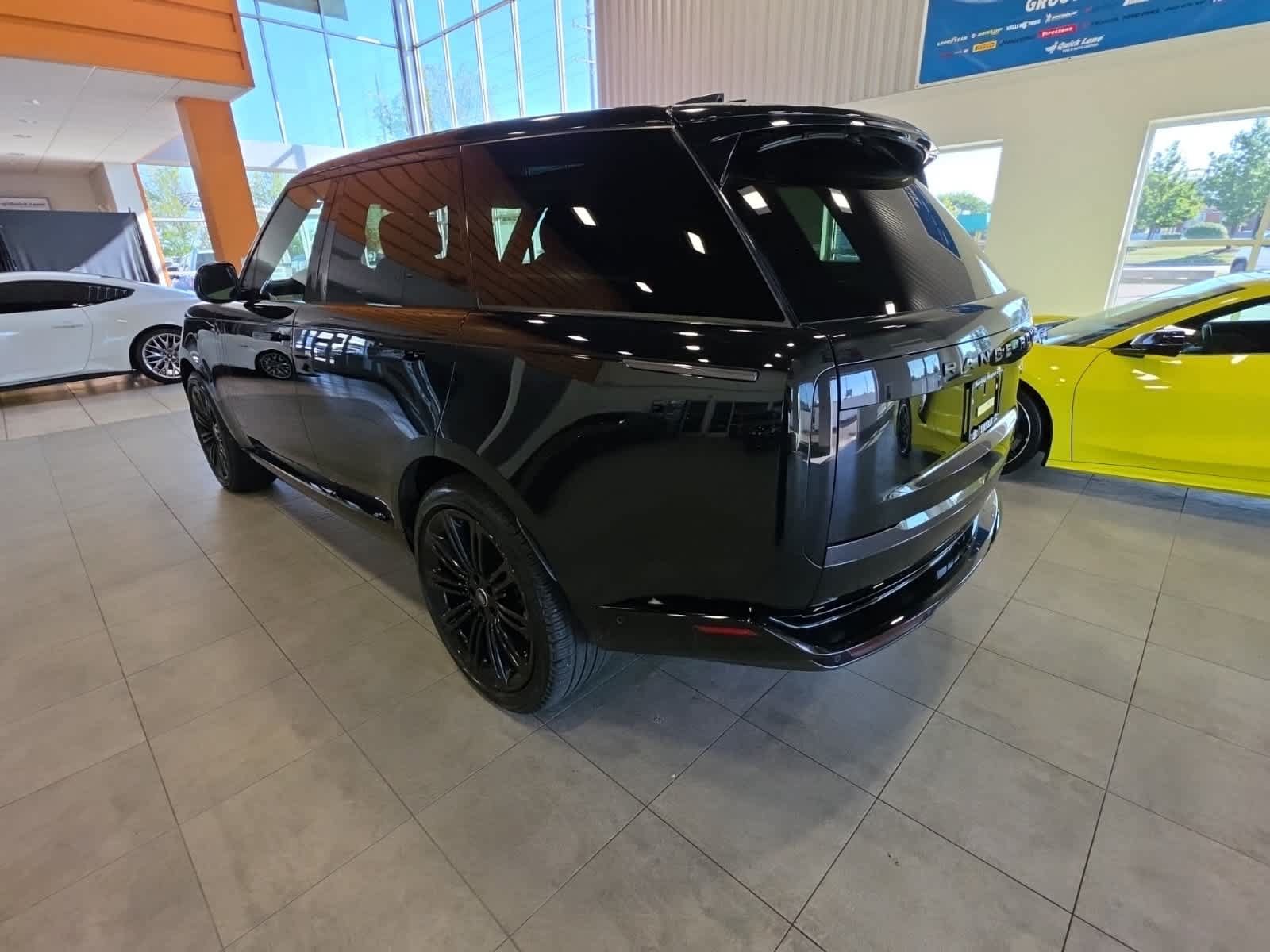 Used 2023 Land Rover Range Rover SE