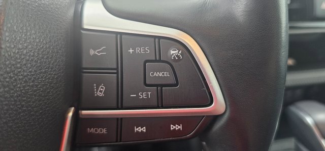 Used 2024 Toyota Highlander XLE image 14