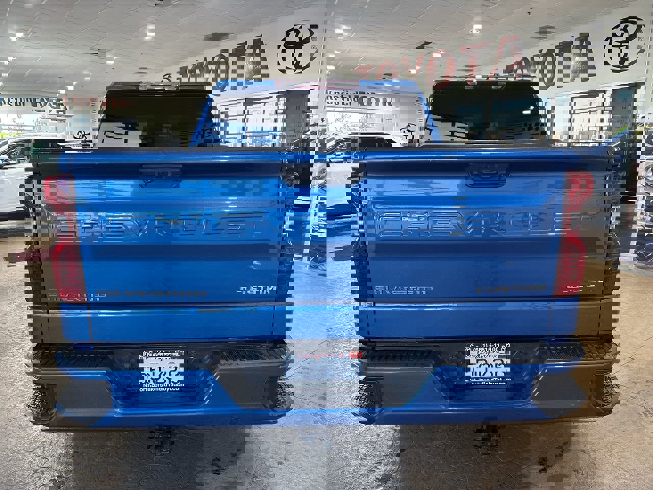 Used 2022 Chevrolet Silverado 1500 Custom image 9