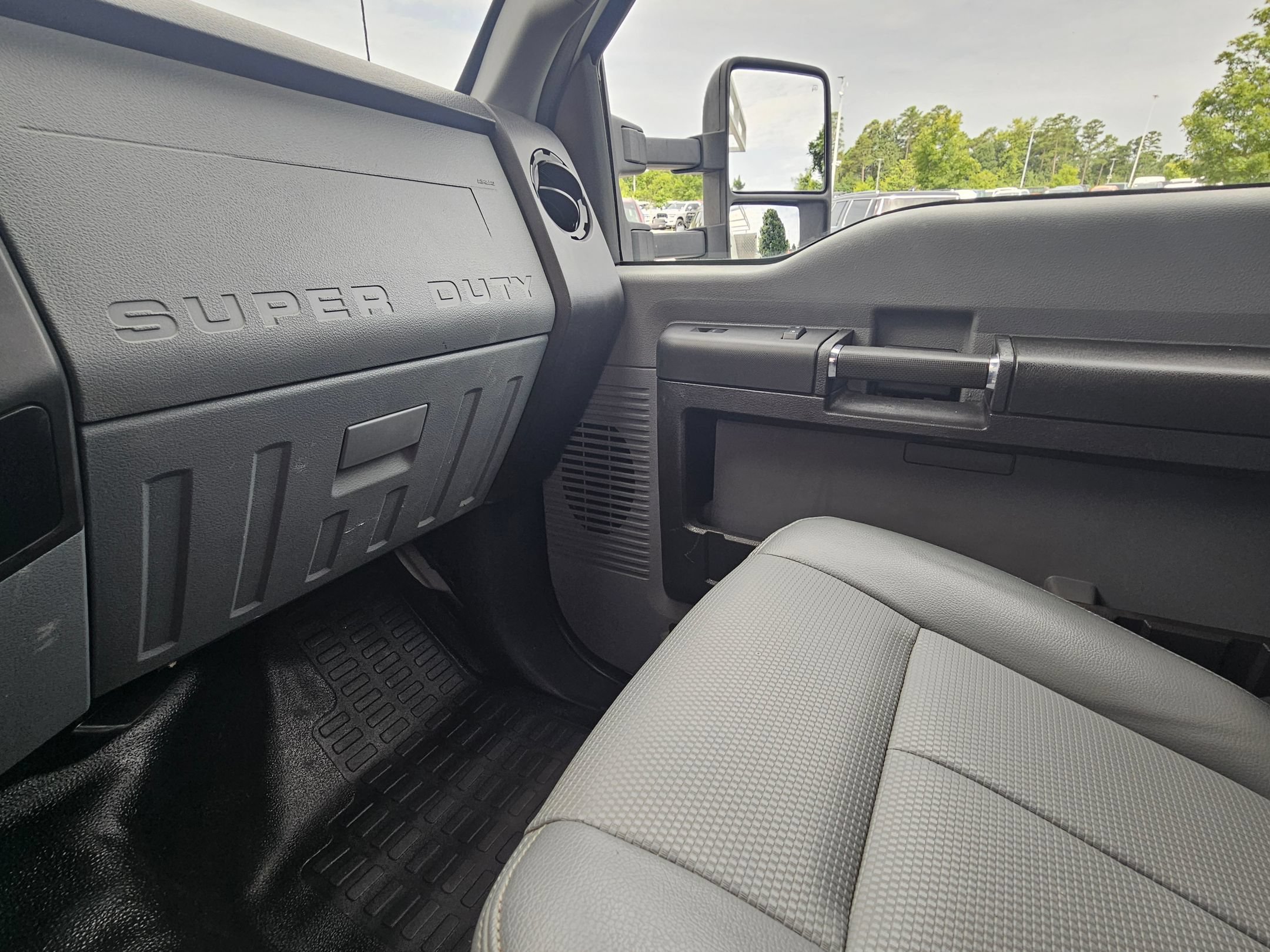 Used 2015 Ford F450 XL w/ Power Equipment Group RWD image 11