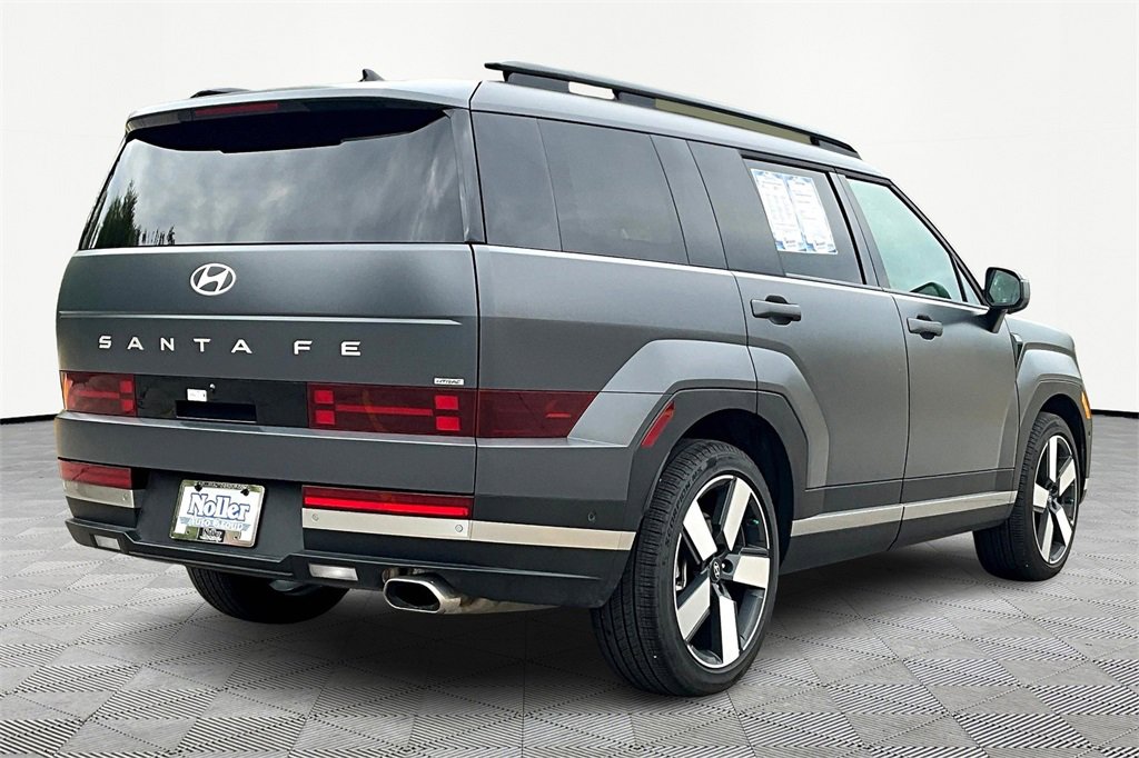 Used 2025 Hyundai Santa Fe Limited image 2