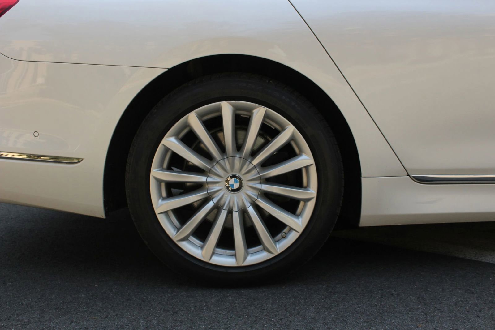 Used 2017 BMW 750i xDrive AWD/4WD image 5