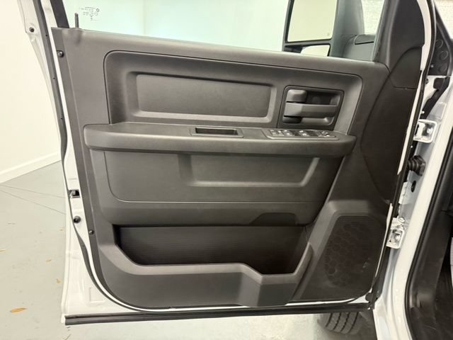 New 2026 RAM 5500 Tradesman w/ Chrome Appearance Group AWD/4WD image 11