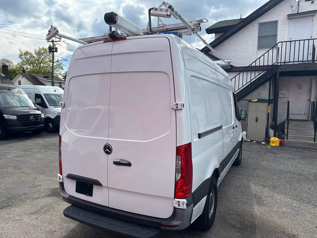 Used 2021 Mercedes-Benz Sprinter 2500 w/ Driver Convenience Package image 6