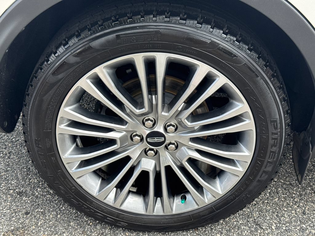 Used 2017 Lincoln MKX Reserve w/ Lincoln MKX Climate Package FWD image 17